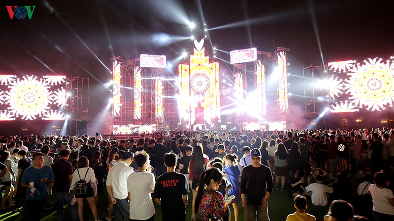 dai nhac hoi khoi dong chang dua f1 dau tien tai viet nam hinh 1