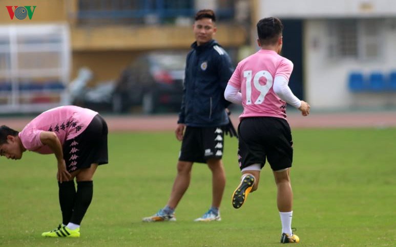 quang hai, dinh trong tap rieng, bo ngo kha nang da sieu cup qg hinh 4
