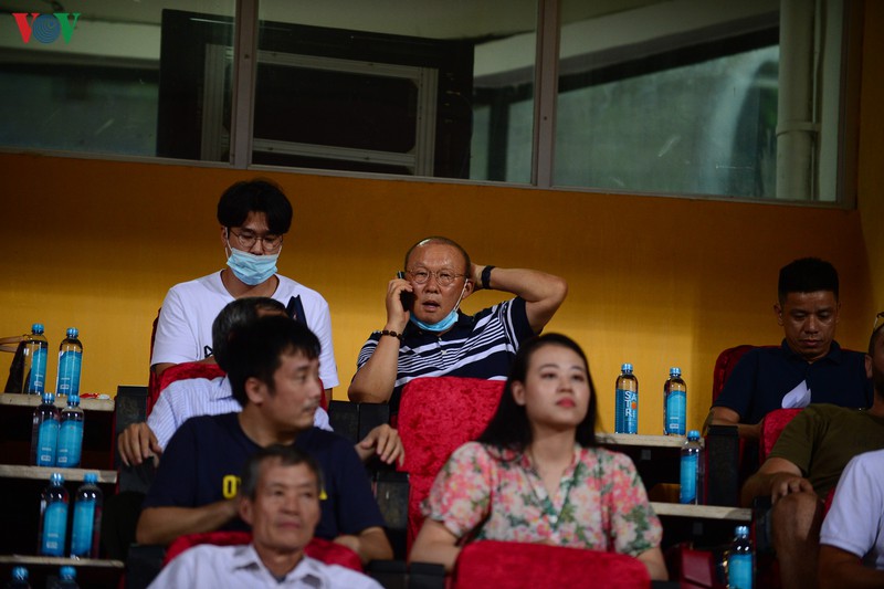 toan canh: que ngoc hai, tien dung bat luc nhin viettel thua thanh hoa hinh 3