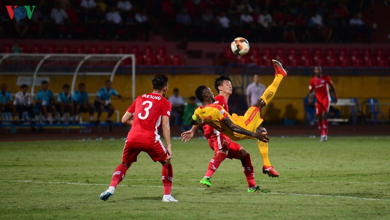 truc tiep vong 6 v-league, slna 1-3 clb tphcm, nam dinh 0-2 hai phong, viettel 1-2 thanh hoa hinh 5
