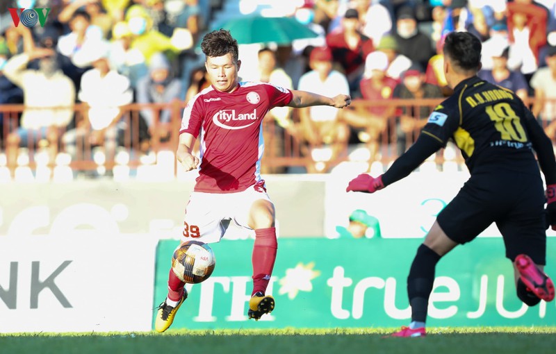truc tiep vong 6 v-league, slna 1-3 clb tphcm, nam dinh 0-2 hai phong, viettel 1-2 thanh hoa hinh 11