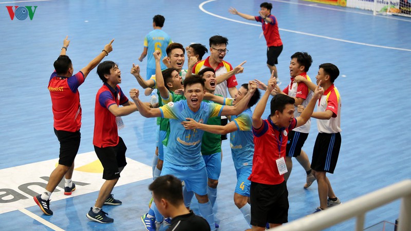 vck futsal hdbank vdqg: ss.kh quat nga sahako trong tran cau cam xuc hinh 2