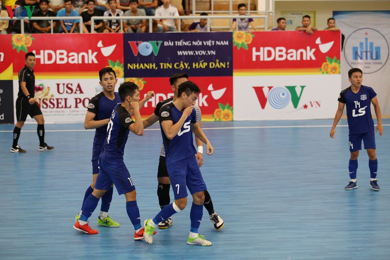 futsal hdbank vdqg: thai son nam thang tran "sieu kich tinh" hinh 1