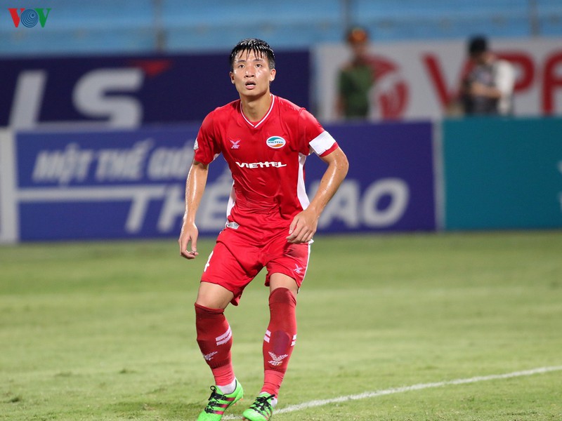 bui tien dung bi treo gio o "tran cau dinh" vong 12 v-league 2020  hinh 1