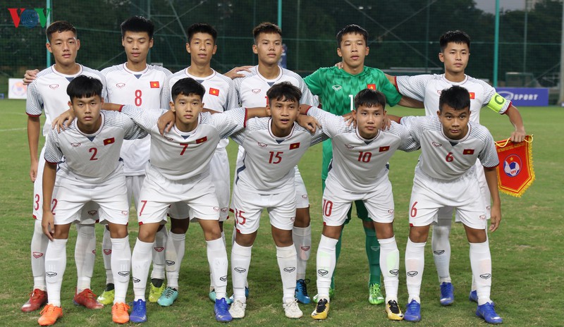 u16 viet nam duoc moi sang qatar thi dau giao huu hinh 1