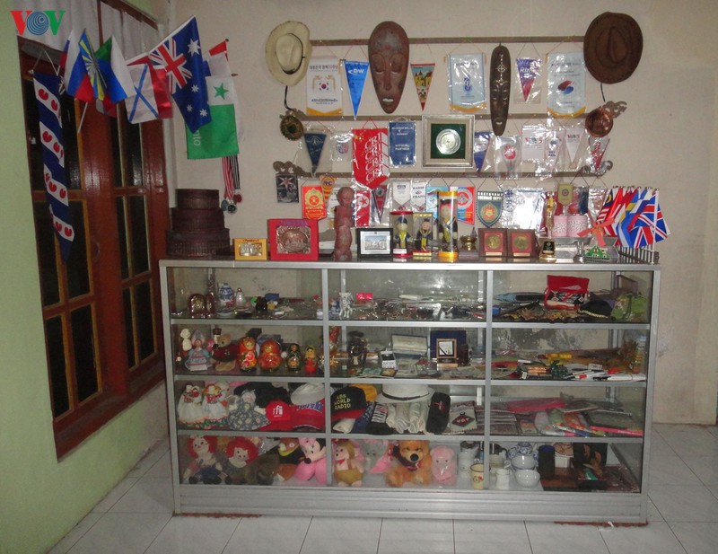 bao tang dx tai indonesia: bieu tuong cua tinh yeu voi radio hinh 4
