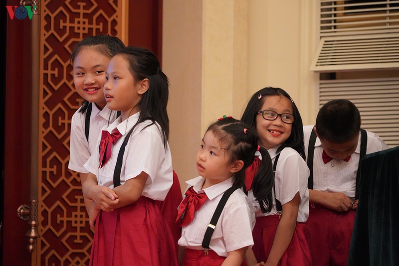 dsq viet nam tai bac kinh, trung quoc to chuc ngay quoc te thieu nhi hinh 5