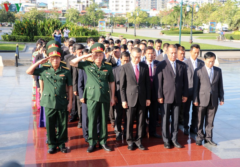 cong dong nguoi viet tai campuchia ky niem ngay thuong binh, liet sy hinh 1