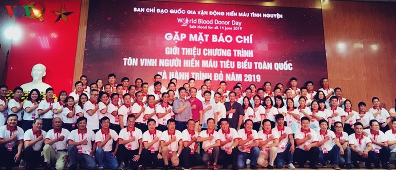 "hanh trinh do" - hien mau de ket noi dong mau viet hinh 1