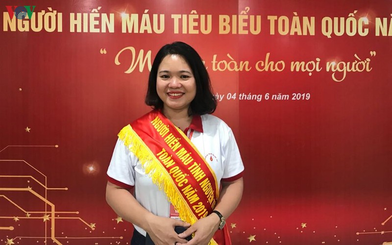 "hanh trinh do" - hien mau de ket noi dong mau viet hinh 2