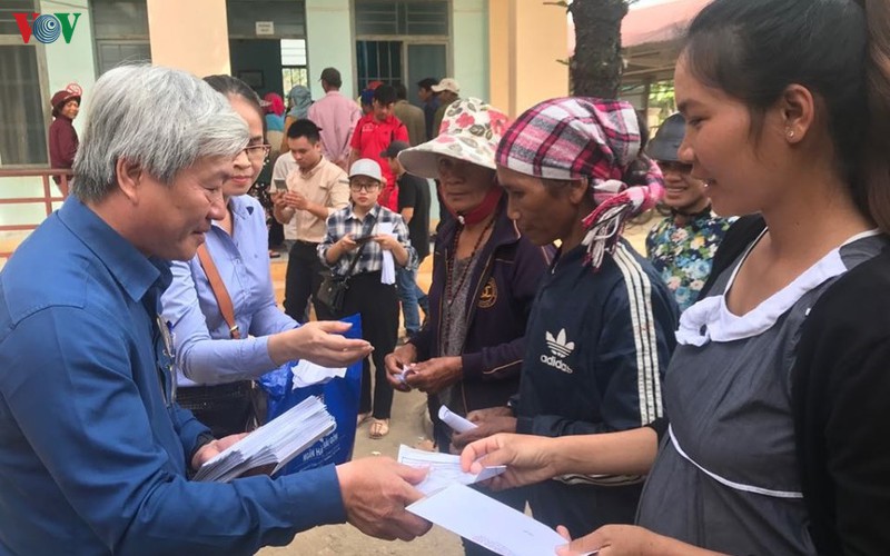 nguoi dan ngheo dak lak duoc kham benh mien phi truoc tet hinh 2