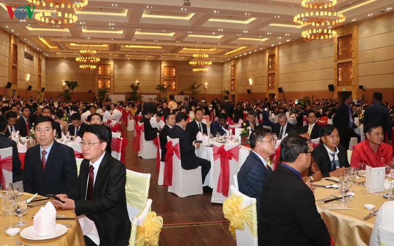 thu tuong campuchia don tet nguyen dan cung cong dong nguoi viet hinh 3