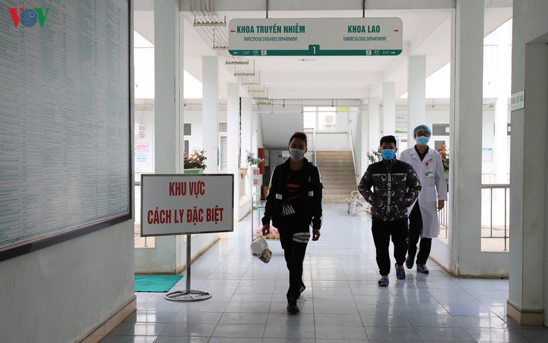 lao cai da co 10/18 benh nhan am tinh voi corona virus hinh 1