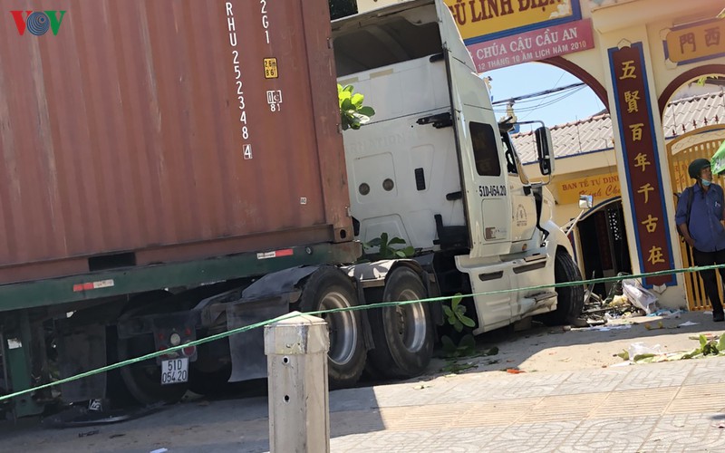 xe dau keo "lua" hang loat xe may o vung tau hinh 1