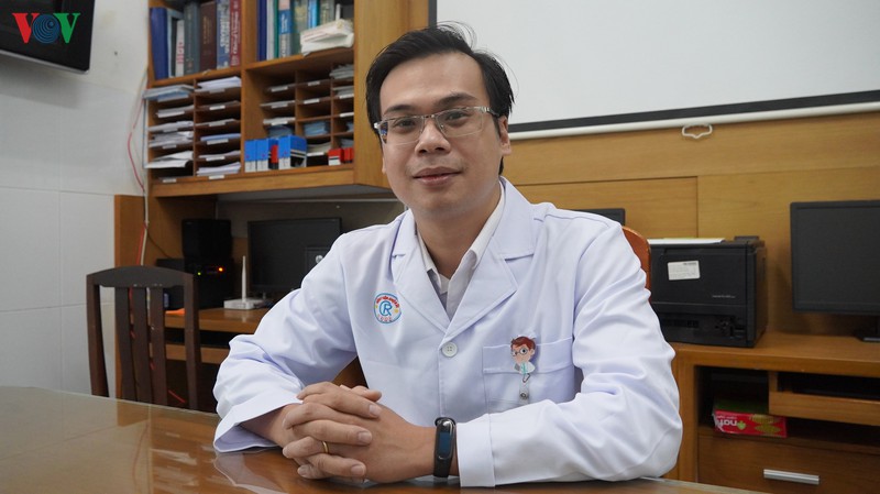 bac si cho ray ke chuyen doi dau dich benh covid-19 hinh 3