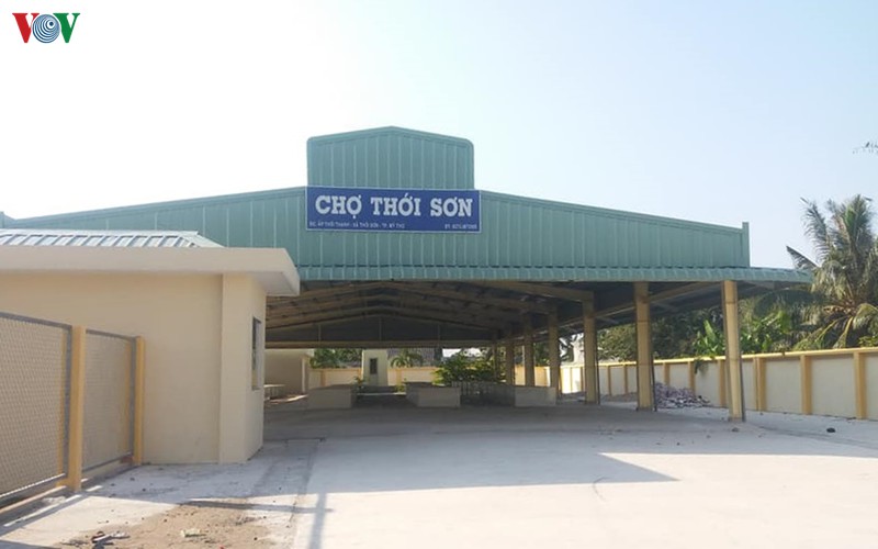 nguoi dan buc xuc vi cho nong thon moi xay tien ty nhung bo hoang hinh 1