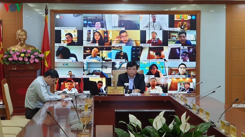 vov lan dau giao ban cong viec truc tuyen voi 55 diem cau hinh 1
