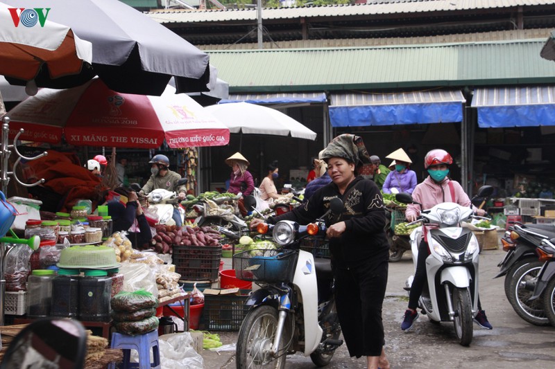 ngay dau tien deo khau trang bat buoc, nguoi dan co chap hanh nghiem? hinh 3