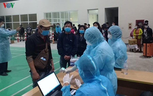 ha tinh lay mau benh pham nhung nguoi tiep xuc gan voi benh nhan 122 hinh 1