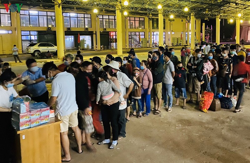 tam dung xuat nhap canh doi voi nguoi tai cua khau la lay (quang tri) hinh 1