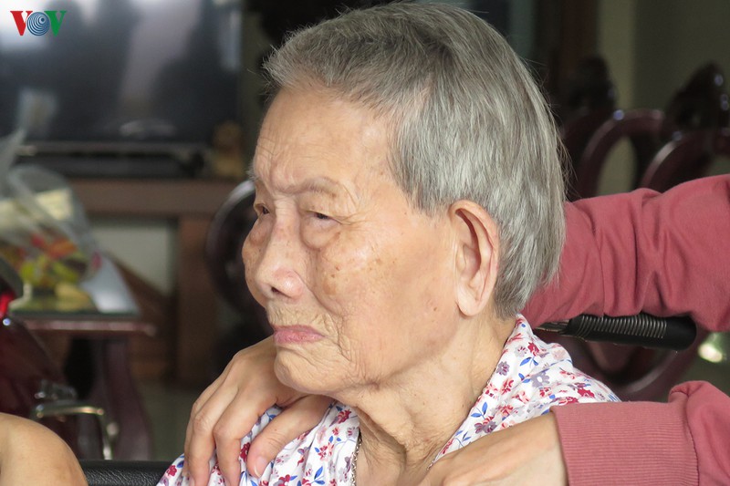 chum anh: xuc dong le vieng hai chien si cong an hy sinh tai da nang hinh 8