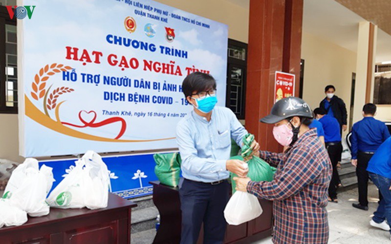 hat gao nghia tinh giup nguoi ngheo da nang hinh 1
