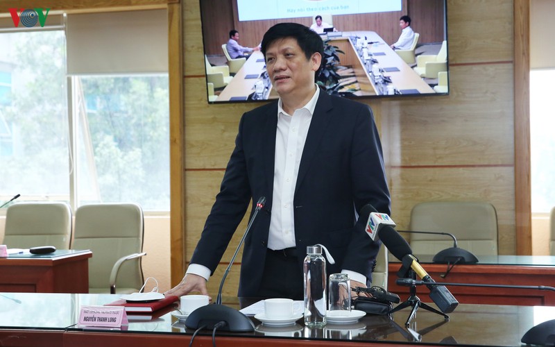 dich covid-19 van con o cong dong, ty le nguoi lanh mang mam benh cao hinh 1