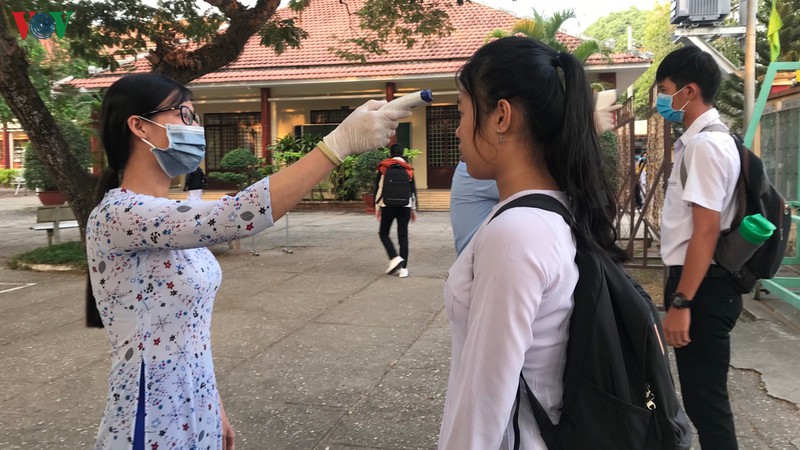 hoc sinh binh duong va binh phuoc di hoc lai tu ngay 4/5 hinh 1