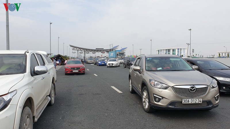 quang ninh kiem soat phong dich o cac diem chot giao thong dip nghi le hinh 1