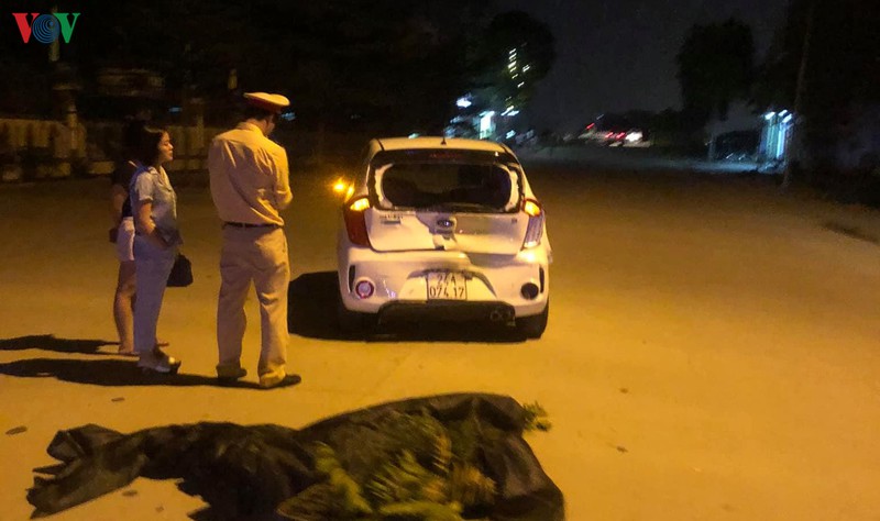 1 nguoi di xe may tu vong sau tai nan lien hoan tai lao cai hinh 1