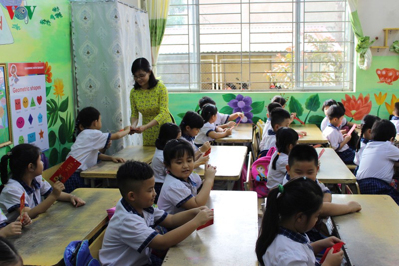 hoc sinh tieu hoc va mam non no nuc trong ngay "tuu truong dac biet" hinh 7