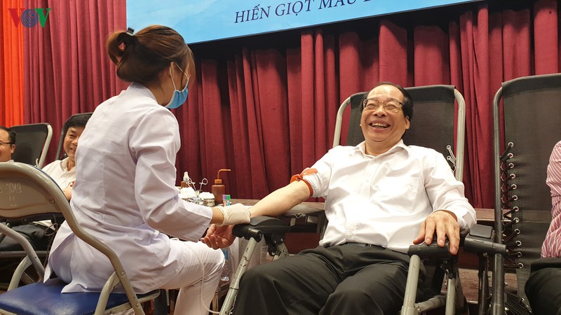 ngay hoi hien mau "nang hong 2020" tai hoc vien bao chi va tuyen truyen  hinh 1