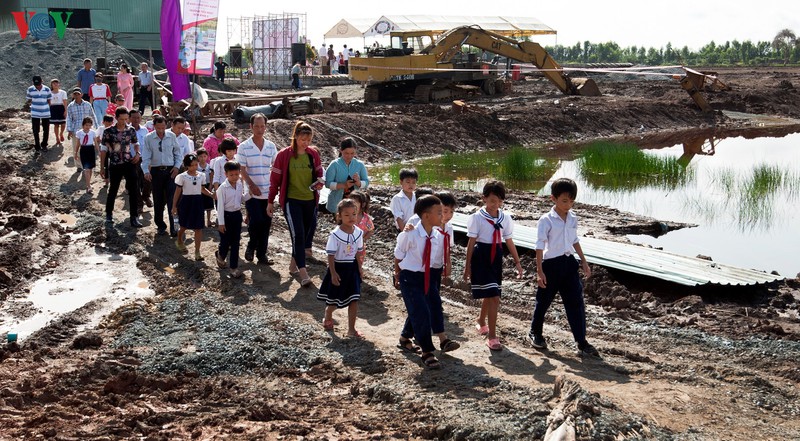 700 hoc sinh ngheo, hoc sinh nguoi dan toc se co truong hoc moi hinh 1