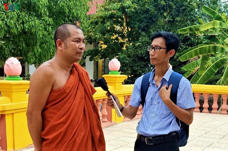 canh song vuon xa cung ba con khmer nam bo hinh 3