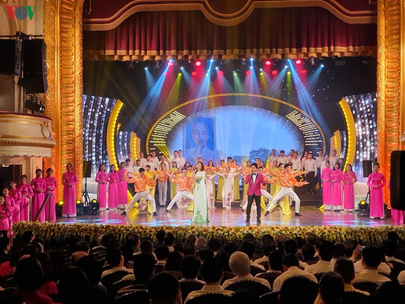 thu tuong nguyen xuan phuc: bao chi can giu vung tinh than cach mang hinh 1