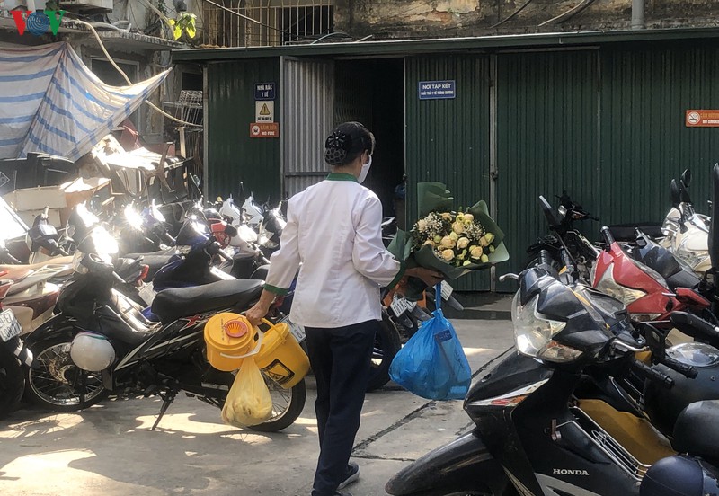 nhoc nhan nghe lao cong benh vien hinh 1