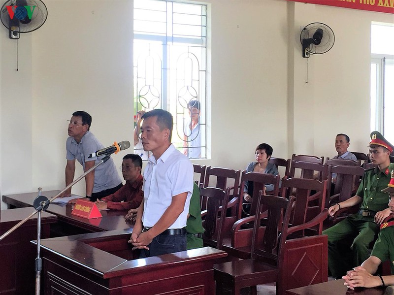 hai phong xu 12 thang tu cho doi tuong hanh hung nguoi thi hanh cong vu hinh 1