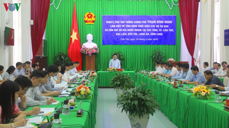 pho thu tuong lam viec voi cac dia phuong dbscl ve cac du an oda hinh 2