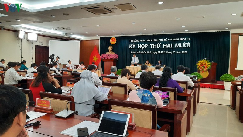 tphcm muon thu phi o to luu thong vao trung tam hinh 1