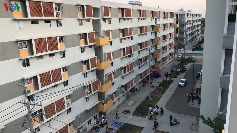 dan kho vi ban quan ly, ban quan tri nha o xa hoi do loi cho nhau hinh 1