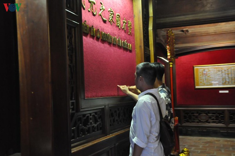 si tu truoc gio thi vao 10 tranh thu den van mieu cau may  hinh 14
