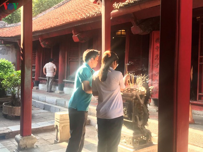 si tu truoc gio thi vao 10 tranh thu den van mieu cau may  hinh 5