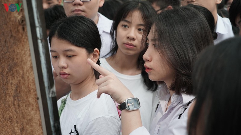 hoc sinh ha noi thi ngu van mo dau ky thi vao lop 10 thpt hinh 1