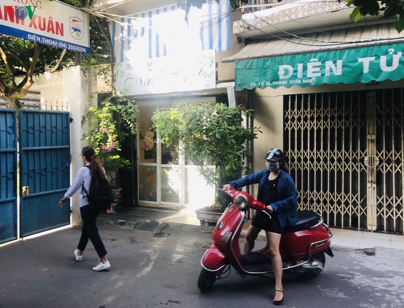 thi sinh, phu huynh hot hai vi di muon, quen giay to thi vao lop 10  hinh 8