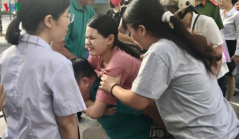 nhung hinh anh an tuong trong 2 ngay thi vao lop 10 thpt tai ha noi hinh 3