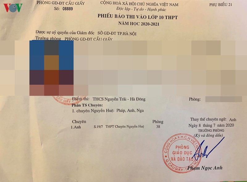 phu huynh buc xuc, nhieu nguoi khong nhan duoc tin nhan doi diem thi cua con hinh 2