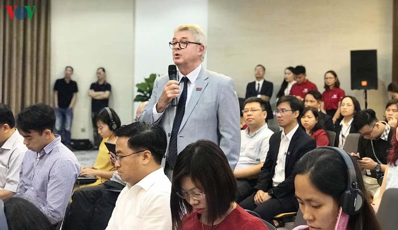 bo truong phung xuan nha: khong phai cu gan vao tu "quoc te" la thu tien hinh 2