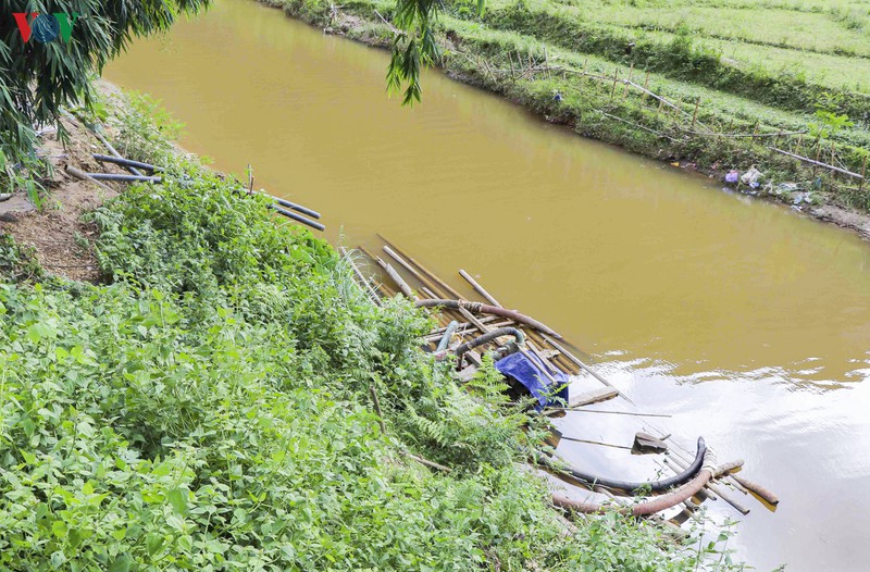 tai dien nan khai thac cat trai phep: tieng may bom bua vay buon lang hinh 10