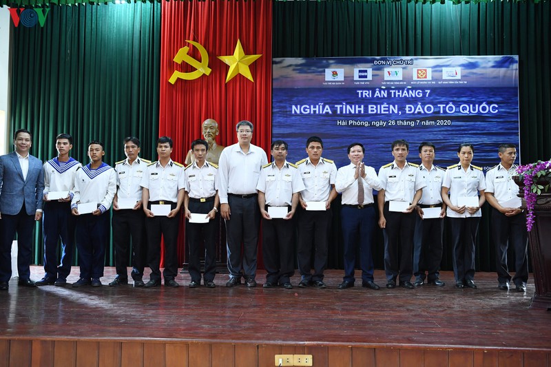 "tri an thang 7 - nghia tinh bien, dao to quoc" hinh 1