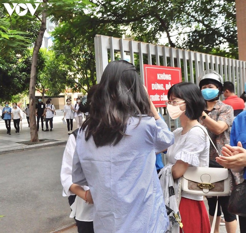 "anh mat cua co la nguon dong luc to lon khi con buoc phong thi" hinh 7